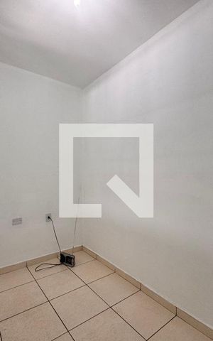 Casa à venda com 70m², 3 quartos e 4 vagas Casa à venda com 70m², 3 quartos e 4 vagasSala