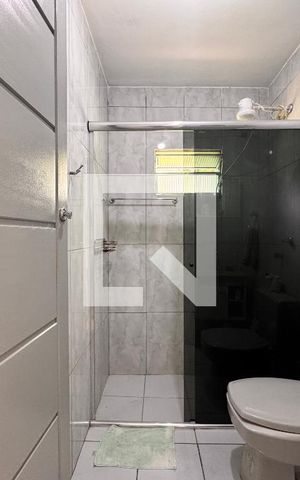 Casa à venda com 70m², 3 quartos e 4 vagas Casa à venda com 70m², 3 quartos e 4 vagasBanheiro