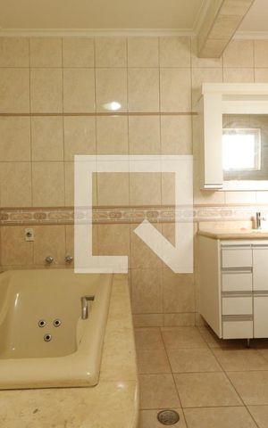 Apartamento para alugar com 116m², 2 quartos e 2 vagasBanheiro da Suíte