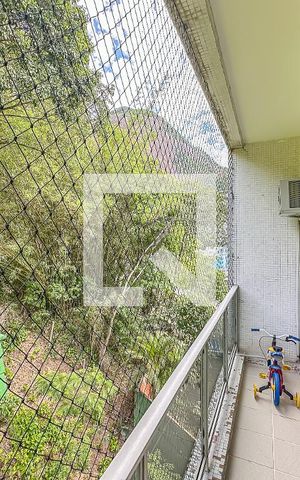 Apartamento à venda com 210m², 4 quartos e 3 vagas Apartamento à venda com 210m², 4 quartos e 3 vagasQuarto 3