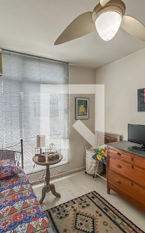 Apartamento à venda com 210m², 4 quartos e 3 vagas Apartamento à venda com 210m², 4 quartos e 3 vagasQuarto 4