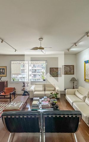 Apartamento à venda com 210m², 4 quartos e 3 vagas Apartamento à venda com 210m², 4 quartos e 3 vagasSala