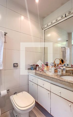 Apartamento à venda com 210m², 4 quartos e 3 vagas Apartamento à venda com 210m², 4 quartos e 3 vagasQuarto 2