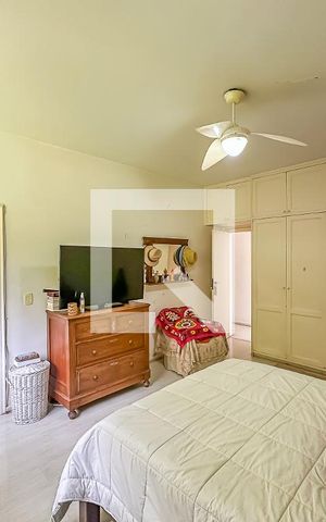 Apartamento à venda com 210m², 4 quartos e 3 vagas Apartamento à venda com 210m², 4 quartos e 3 vagasQuarto 2