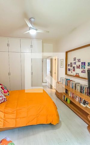 Apartamento à venda com 210m², 4 quartos e 3 vagas Apartamento à venda com 210m², 4 quartos e 3 vagasQuarto 3