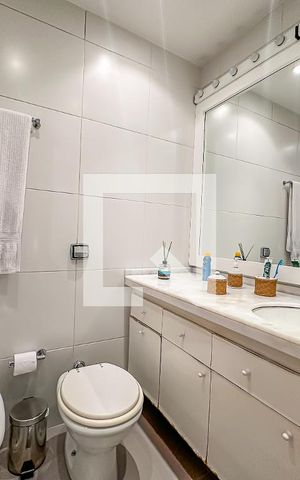 Apartamento à venda com 210m², 4 quartos e 3 vagas Apartamento à venda com 210m², 4 quartos e 3 vagasQuarto 3