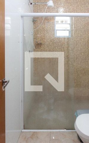 Casa à venda com 287m², 4 quartos e 2 vagas Casa à venda com 287m², 4 quartos e 2 vagasBanheiro 02