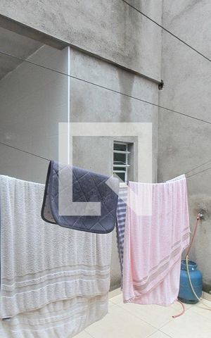 Casa à venda com 287m², 4 quartos e 2 vagas Casa à venda com 287m², 4 quartos e 2 vagasQuintal e Área de Serviço