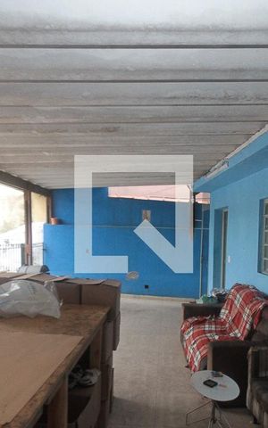 Casa à venda com 287m², 4 quartos e 2 vagas Casa à venda com 287m², 4 quartos e 2 vagasVaranda