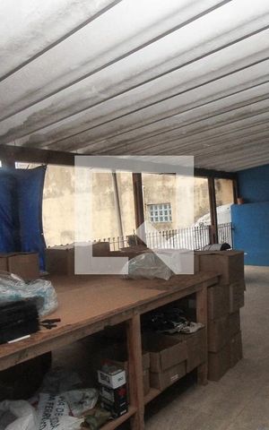 Casa à venda com 287m², 4 quartos e 2 vagas Casa à venda com 287m², 4 quartos e 2 vagasVaranda