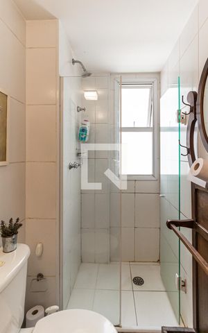 Studio para alugar com 30m², 1 quarto e 1 vaga Studio para alugar com 30m², 1 quarto e 1 vagaBanheiro