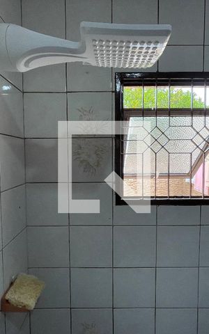Casa à venda com 70m², 2 quartos e 1 vaga Casa à venda com 70m², 2 quartos e 1 vagaBanheiro