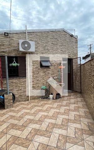Casa à venda com 70m², 2 quartos e 1 vaga Casa à venda com 70m², 2 quartos e 1 vagaÁrea externa