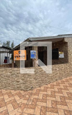 Casa à venda com 70m², 2 quartos e 1 vaga Casa à venda com 70m², 2 quartos e 1 vagaFachada