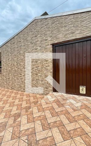 Casa à venda com 70m², 2 quartos e 1 vaga Casa à venda com 70m², 2 quartos e 1 vagaFachada