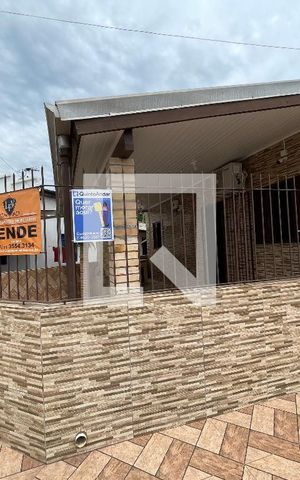 Casa à venda com 70m², 2 quartos e 1 vaga Casa à venda com 70m², 2 quartos e 1 vagaFachada