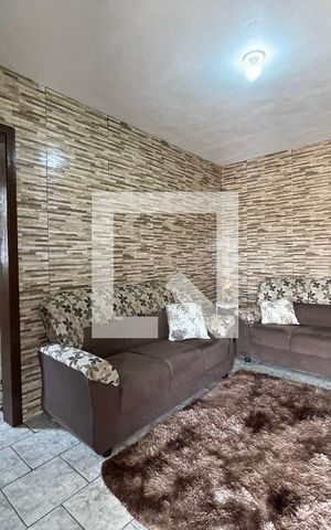 Casa à venda com 70m², 2 quartos e 1 vaga Casa à venda com 70m², 2 quartos e 1 vagaSala