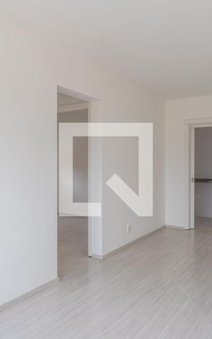 Apartamento à venda com 81m², 2 quartos e 1 vaga Apartamento à venda com 81m², 2 quartos e 1 vagaSala