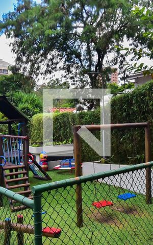 Casa de condomínio à venda com 289m², 4 quartos e 3 vagas Casa de condomínio à venda com 289m², 4 quartos e 3 vagasPlayground
