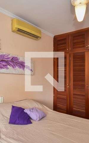 Casa de condomínio à venda com 289m², 4 quartos e 3 vagas Casa de condomínio à venda com 289m², 4 quartos e 3 vagasQuarto 1