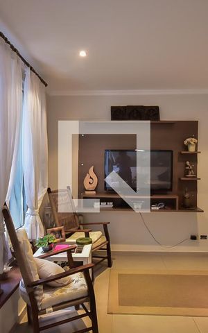 Casa de condomínio à venda com 289m², 4 quartos e 3 vagas Casa de condomínio à venda com 289m², 4 quartos e 3 vagasSala de Tv