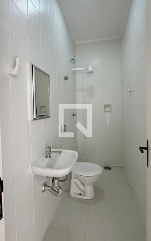 Casa de condomínio para alugar com 500m², 3 quartos e 4 vagasQuarto de Serviço
