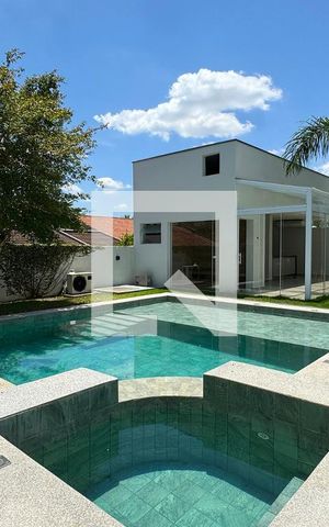 Casa de condomínio para alugar com 500m², 3 quartos e 4 vagasPiscina