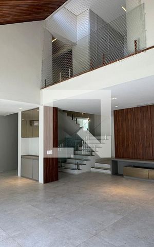 Casa de condomínio para alugar com 500m², 3 quartos e 4 vagasSala