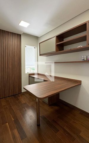 Casa de condomínio para alugar com 500m², 3 quartos e 4 vagasEscritório da Suíte 1