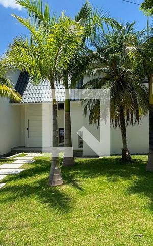 Casa de condomínio para alugar com 500m², 3 quartos e 4 vagasFachada