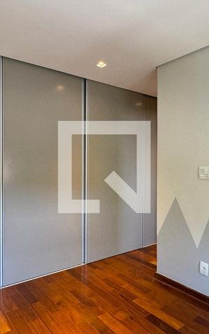Casa de condomínio para alugar com 500m², 3 quartos e 4 vagasSuíte 2