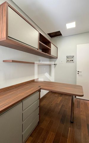 Casa de condomínio para alugar com 500m², 3 quartos e 4 vagasEscritório da Suíte 1