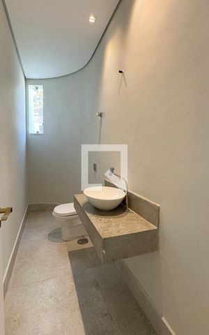 Casa de condomínio para alugar com 500m², 3 quartos e 4 vagasLavabo