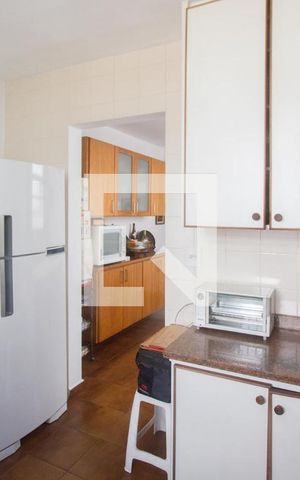Casa à venda com 200m², 5 quartos e 2 vagas Casa à venda com 200m², 5 quartos e 2 vagasCozinha