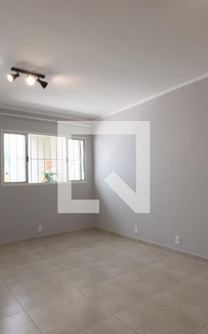 Studio para alugar com 27m², 1 quarto e sem vagaSala/Quarto
