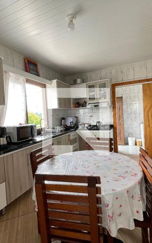 Casa à venda com 550m², 4 quartos e 2 vagas Casa à venda com 550m², 4 quartos e 2 vagasCozinha