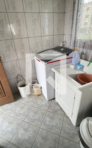 Casa à venda com 550m², 4 quartos e 2 vagas Casa à venda com 550m², 4 quartos e 2 vagasÁrea de Serviço