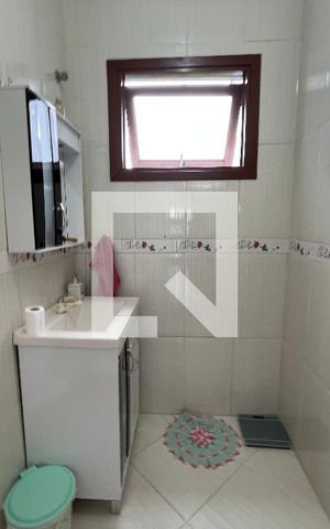 Casa à venda com 550m², 4 quartos e 2 vagas Casa à venda com 550m², 4 quartos e 2 vagasBanheiro 2