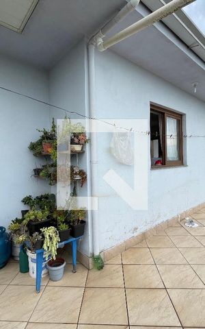 Casa à venda com 550m², 4 quartos e 2 vagas Casa à venda com 550m², 4 quartos e 2 vagasÁrea Externa