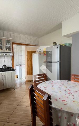 Casa à venda com 550m², 4 quartos e 2 vagas Casa à venda com 550m², 4 quartos e 2 vagasCozinha