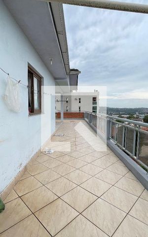 Casa à venda com 550m², 4 quartos e 2 vagas Casa à venda com 550m², 4 quartos e 2 vagasÁrea Externa