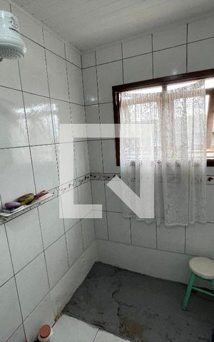 Casa à venda com 550m², 4 quartos e 2 vagas Casa à venda com 550m², 4 quartos e 2 vagasBanheiro 1
