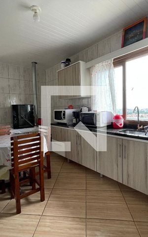 Casa à venda com 550m², 4 quartos e 2 vagas Casa à venda com 550m², 4 quartos e 2 vagasCozinha