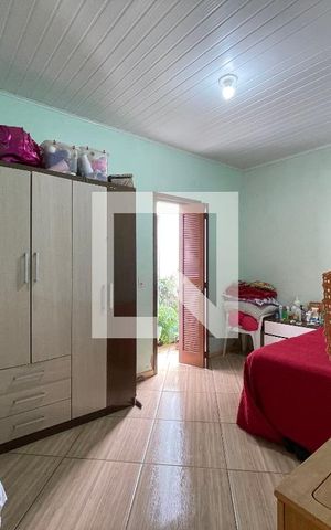 Casa à venda com 550m², 4 quartos e 2 vagas Casa à venda com 550m², 4 quartos e 2 vagasQuarto 2