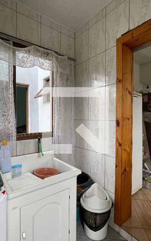 Casa à venda com 550m², 4 quartos e 2 vagas Casa à venda com 550m², 4 quartos e 2 vagasÁrea de Serviço