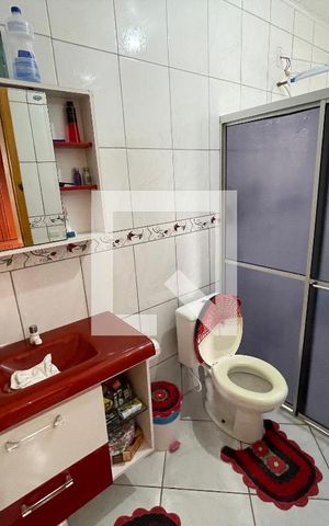 Casa à venda com 550m², 4 quartos e 2 vagas Casa à venda com 550m², 4 quartos e 2 vagasBanheiro 1