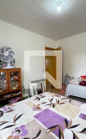 Casa à venda com 550m², 4 quartos e 2 vagas Casa à venda com 550m², 4 quartos e 2 vagasQuarto 1