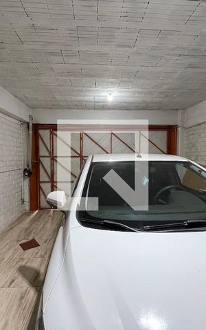 Casa à venda com 550m², 4 quartos e 2 vagas Casa à venda com 550m², 4 quartos e 2 vagasGaragem