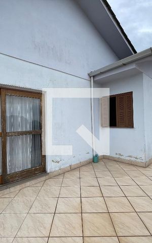 Casa à venda com 550m², 4 quartos e 2 vagas Casa à venda com 550m², 4 quartos e 2 vagasÁrea Externa
