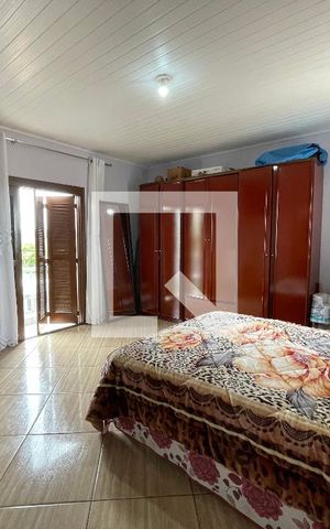 Casa à venda com 550m², 4 quartos e 2 vagas Casa à venda com 550m², 4 quartos e 2 vagasQuarto 4